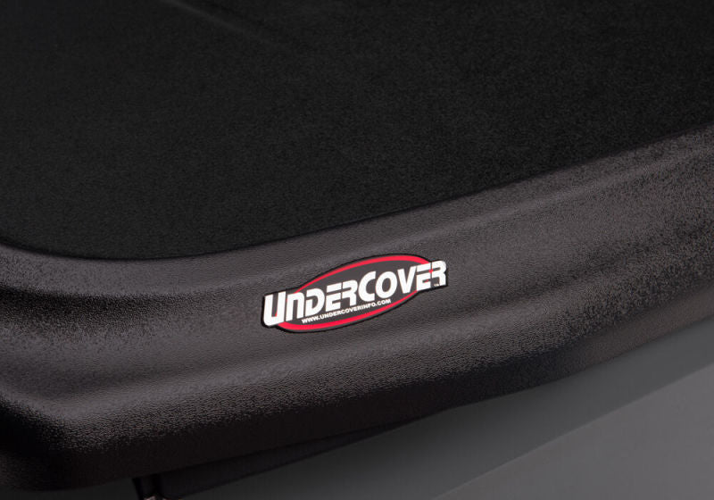 UnderCover 07-13 Chevy Silverado 1500 / 07-14 2500/3500 HD 6.5ft SE Bed Cover - Black Textured