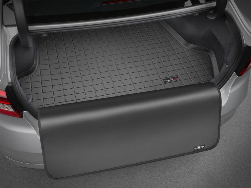 WeatherTech 03+ Ford Expedition Cargo Liner w/ Bumper Protector - Black