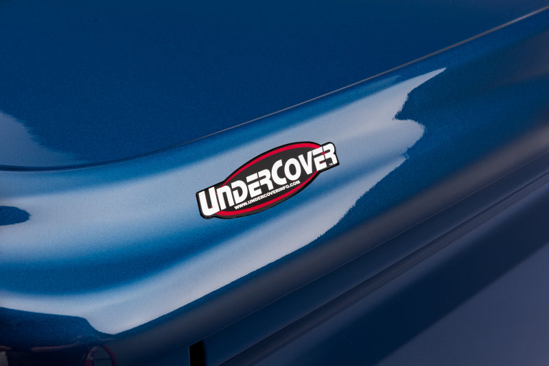 UnderCover 07-13 GMC Sierra 1500 / 07-14 Sierra 2500/3500 HD 6.5ft Lux Bed Cover - Black