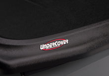 Load image into Gallery viewer, UnderCover 07-13 GMC Sierra 1500 / 07-14 Sierra 2500/3500 HD 6.5ft SE Bed Cover - Black Textured